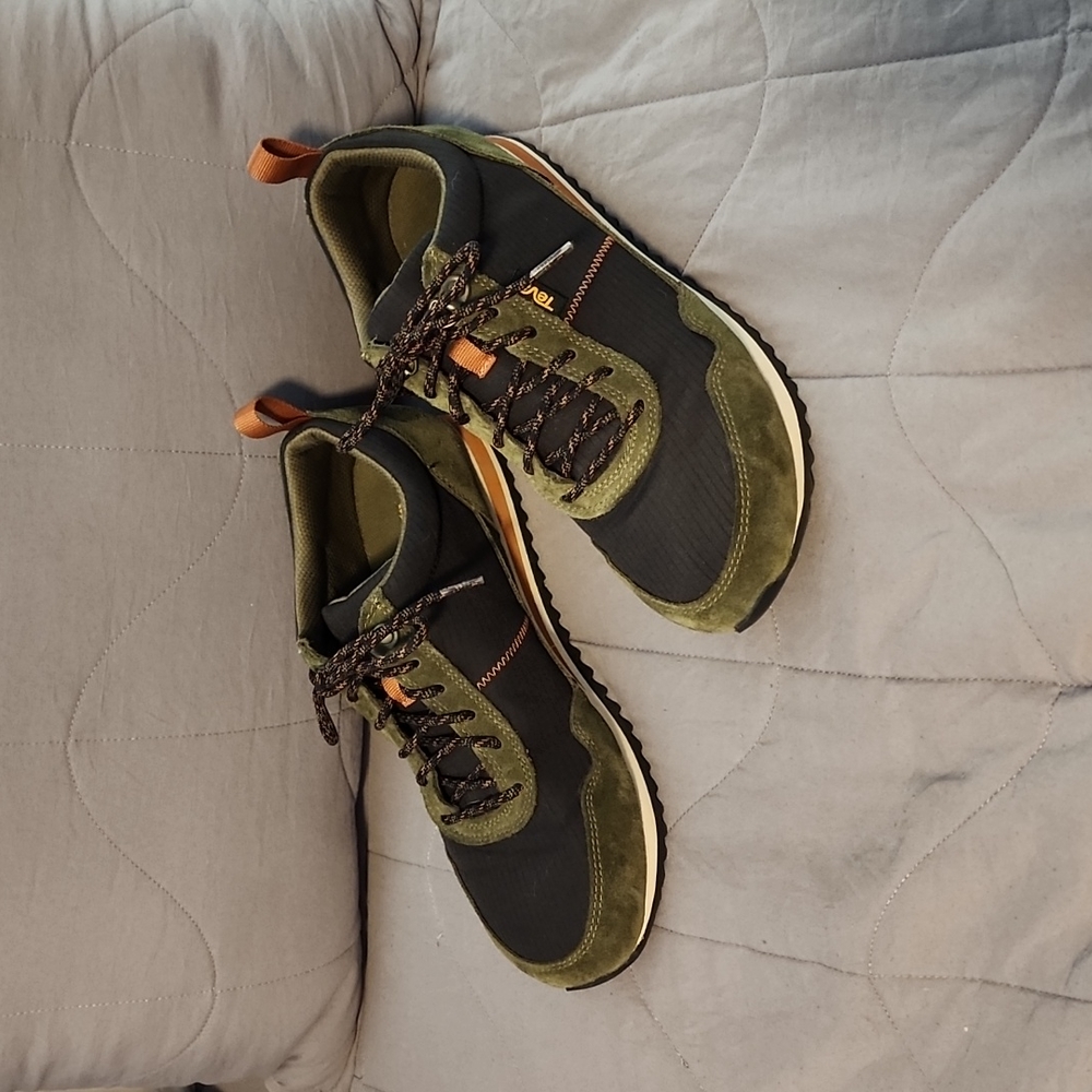 Men's Teva Highside Shoes in Olive and Black size 10